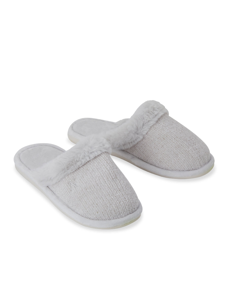 Closed Toe Slippers