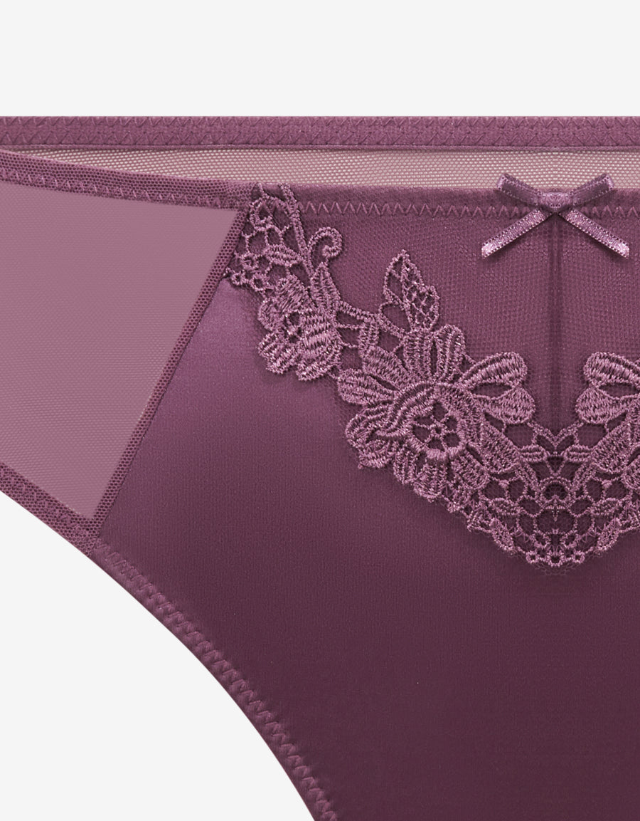 LIGHTLY PADDED THONG