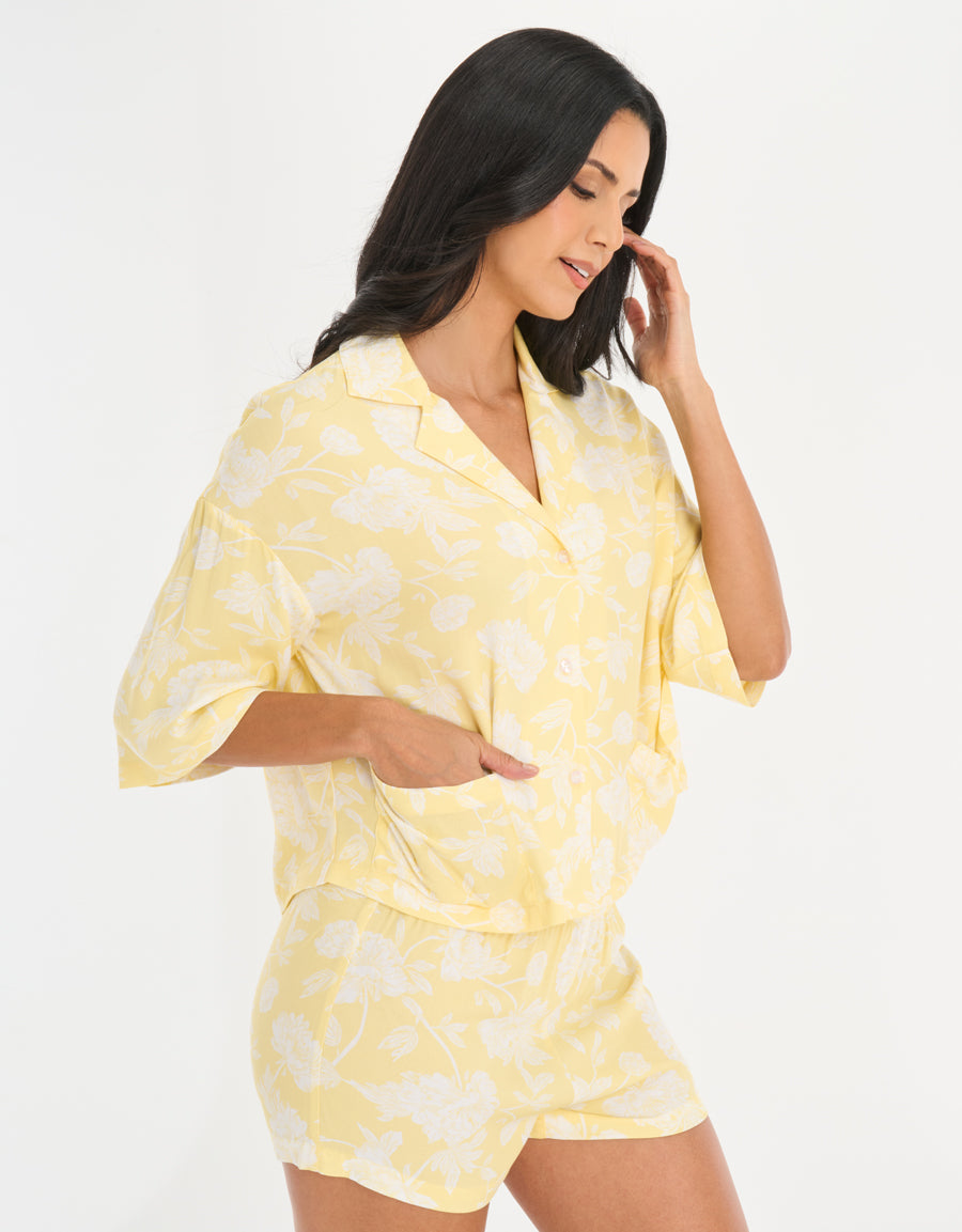 Midi Sleeve Shirt and Shorts in Light Yellow