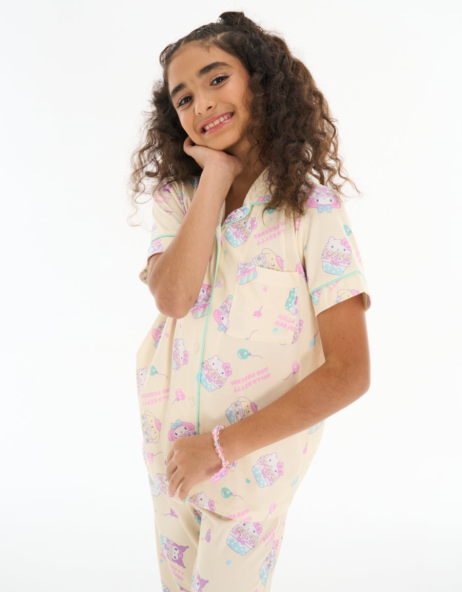 Short-Sleeve Shirt with Pants Pajama Set in Light Yellow
