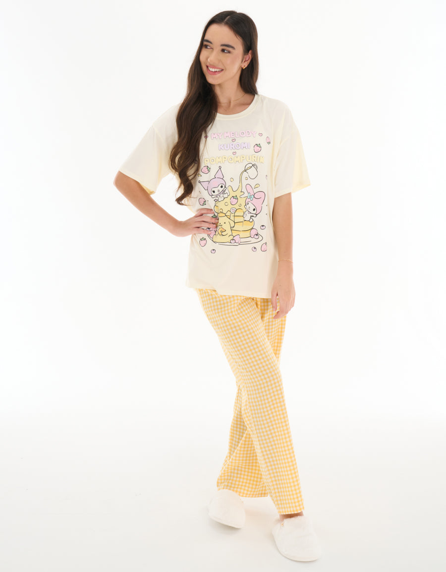 Short Sleeve Tee and Pants Pajama Set in Light Yellow