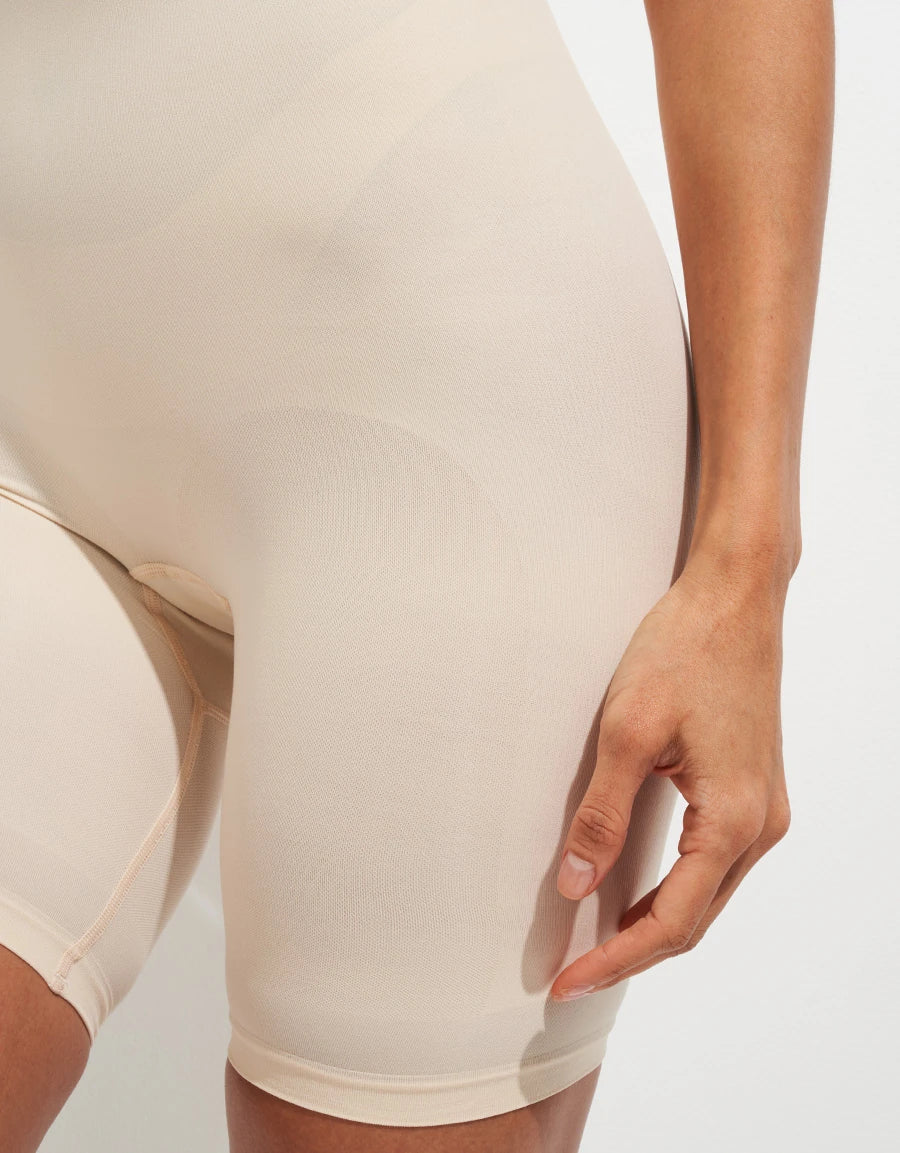 Seamless Shaping Long Leg Shorts