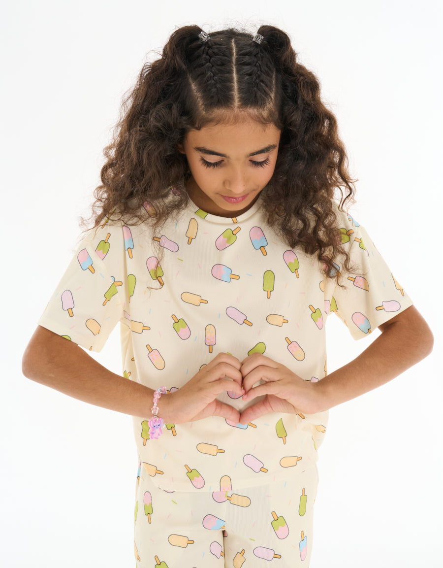 Short Sleeve Tee and Pants Pajama Set in Light Yellow