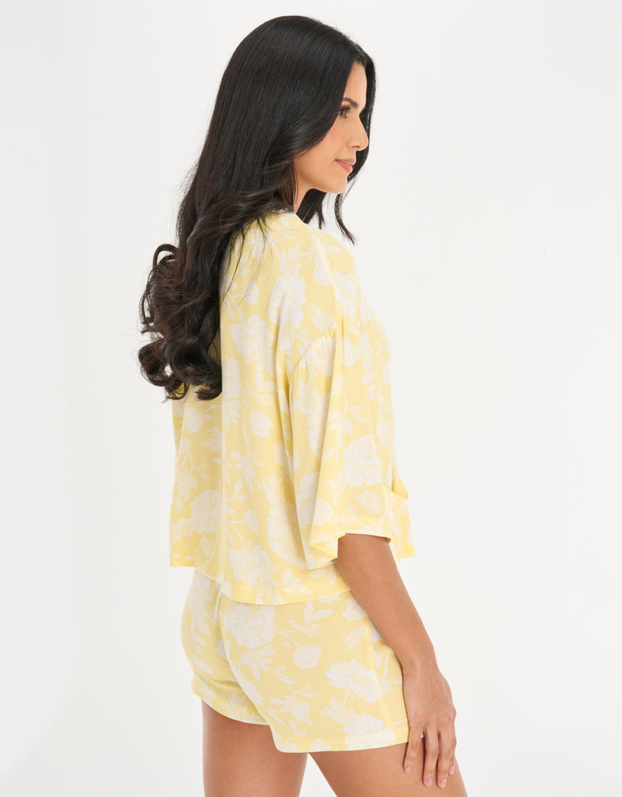 Midi Sleeve Shirt and Shorts in Light Yellow