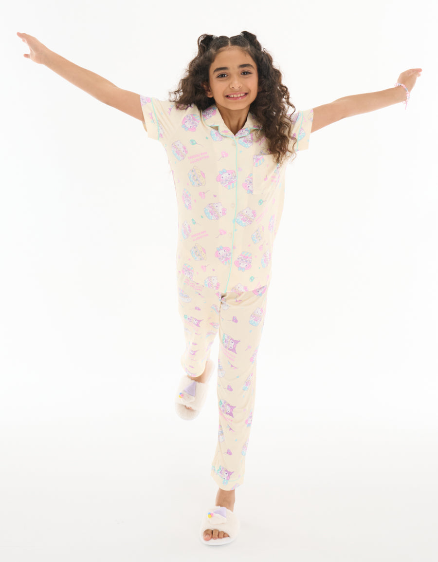 Short-Sleeve Shirt with Pants Pajama Set in Light Yellow