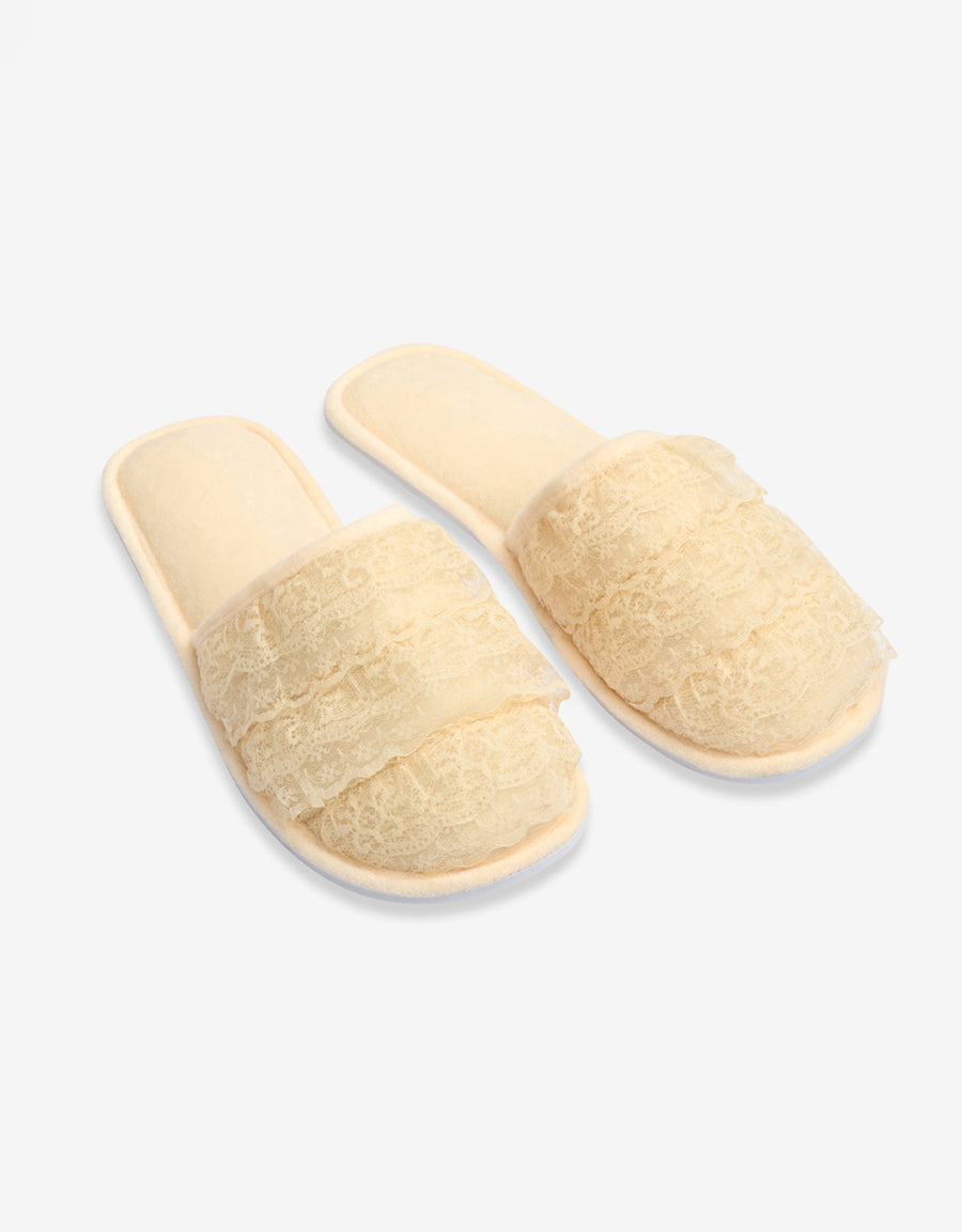 Slipper Closed-Toe Slippers in Yellow